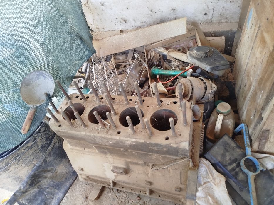 Traktor sotiladi jihozlari bilan birga, oladigan qiziqadigan keishi mn
