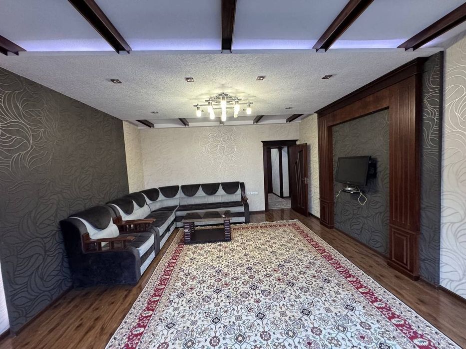 Milliy bog‘ yoki Paxtakor bekatlari yaqin