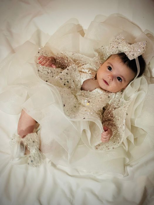 Vând rochița bebe făcută pe comandă Mohini Bebe