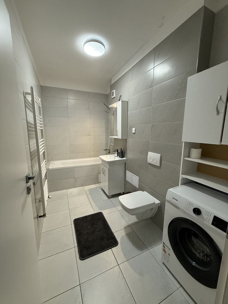 Apartament doua camere Maurer la etaj intermediar loca de parcare boxa