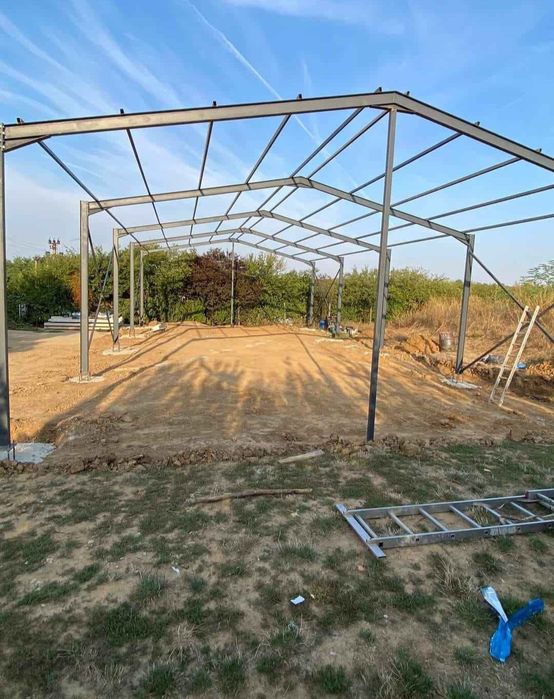 Vand hale metalice avem pe stoc asiguram transport si montaj rog serio