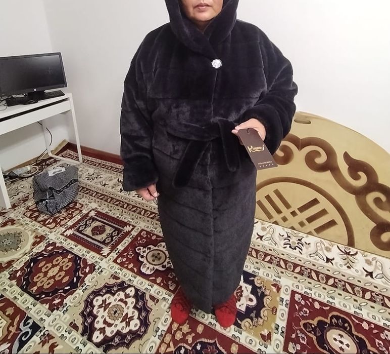 Шубы 56р. новые за 40000тг каждая!