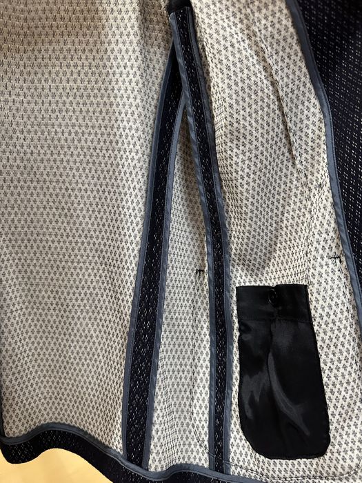 Сако на марката Emporio Armani