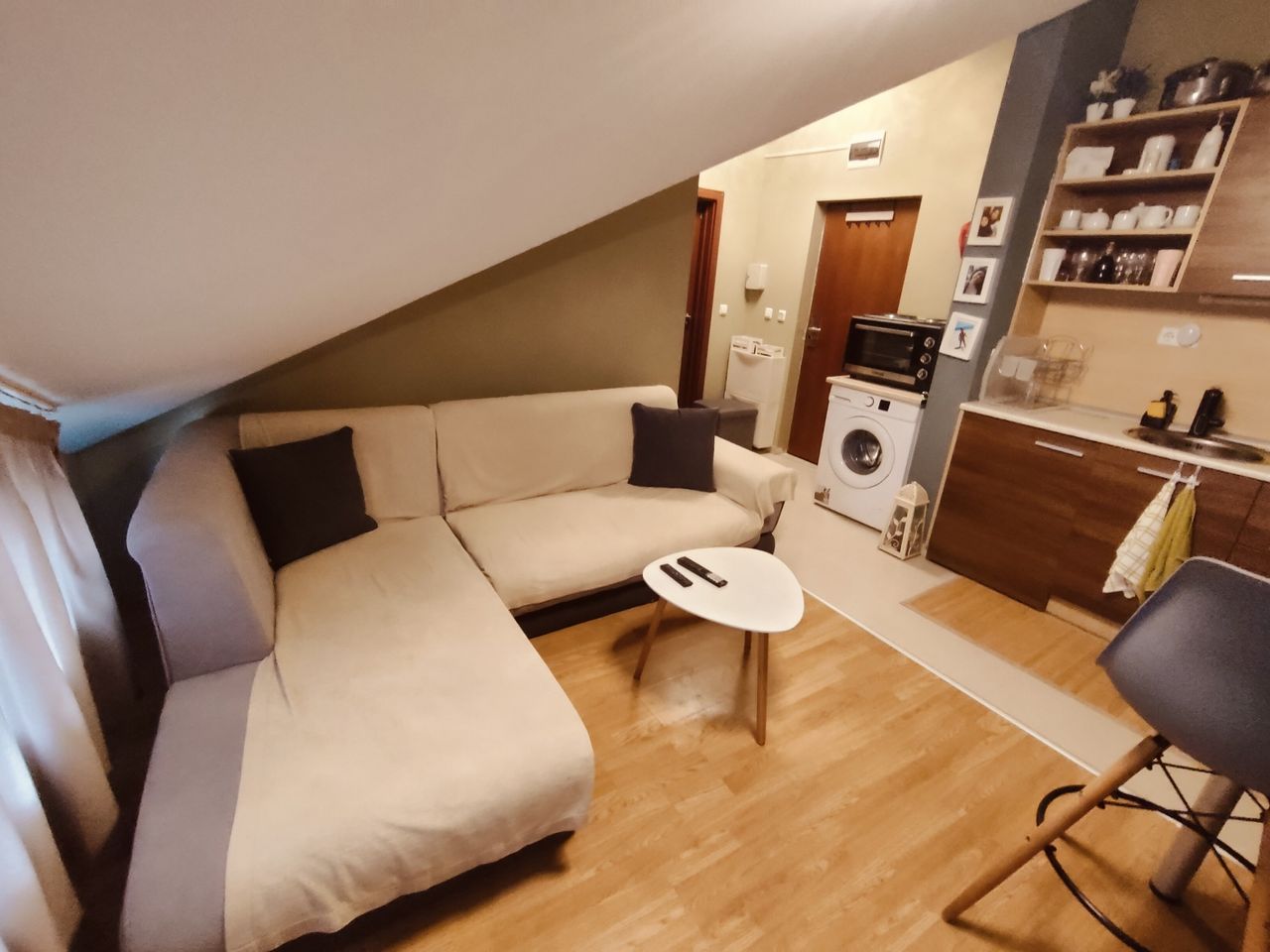 Продава се Двустаен апартамент в Разлог - 38 кв.м за 1211 €/кв.м - Снимка #3