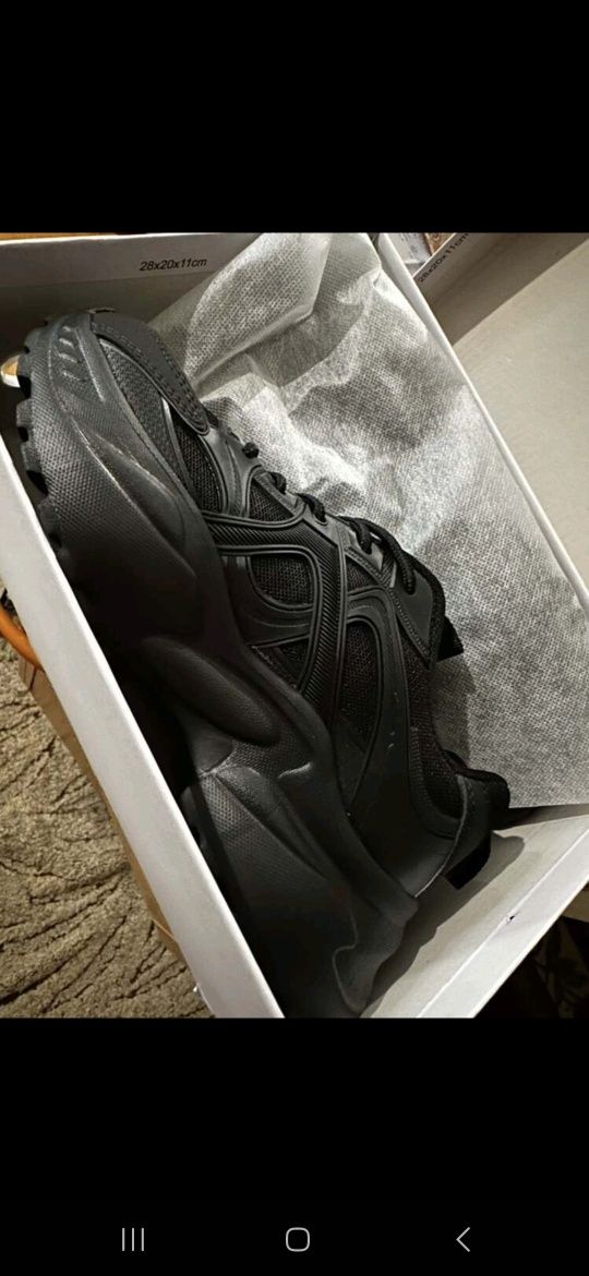 Pantofi sport  de dama,noi in cutie