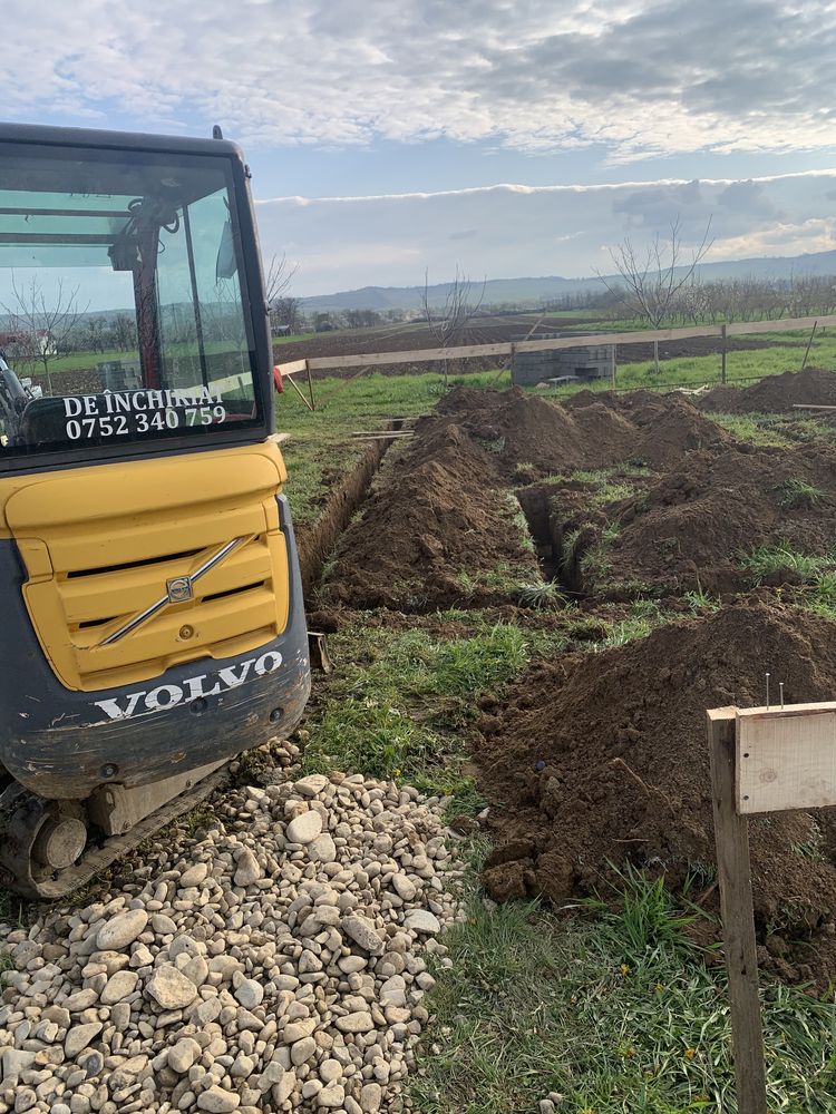 Inchiriez miniexcavator,montaj fosa,sapat,nivelat,canalizari,etc,