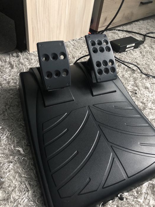 !СПЕШНО! Волан с педали logitech