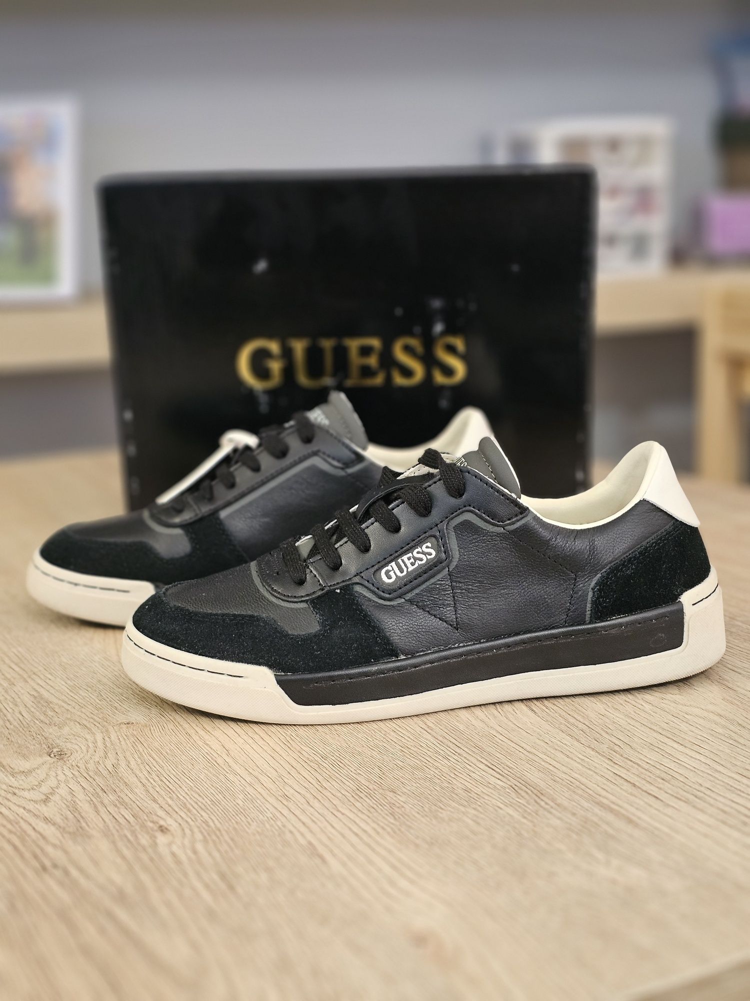 НОВИ мъжки маратонки GUESS 41/26см