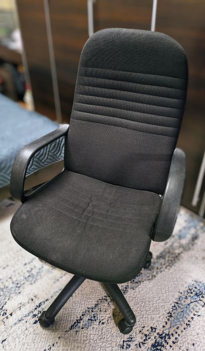 Продам офисное кресло