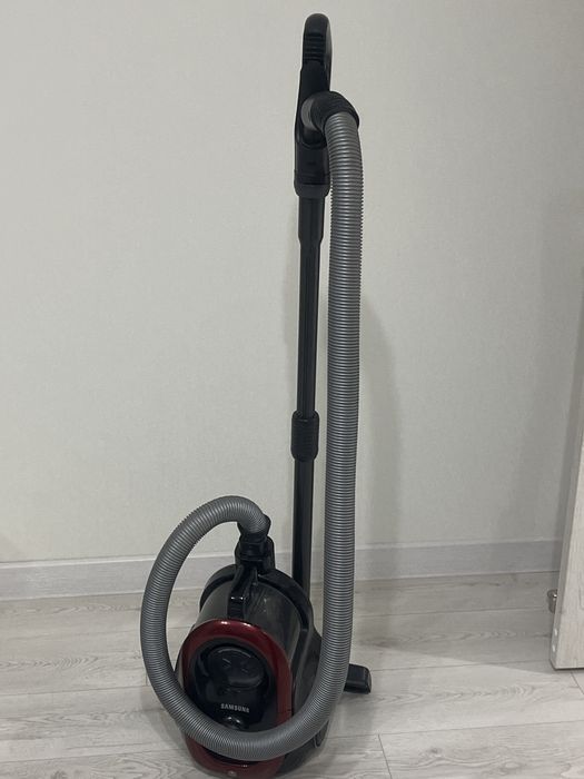 Продам пылесос б/у