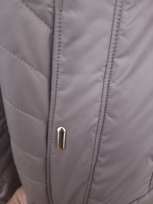 Продам демисезонную куртку
