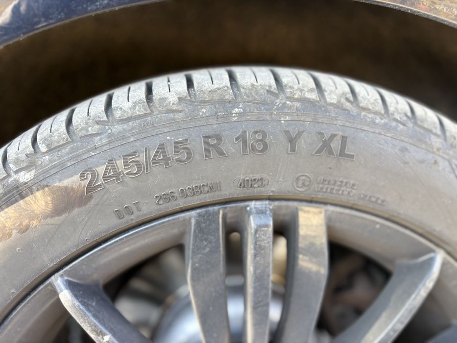 2 бр. Гуми 245/45 18”