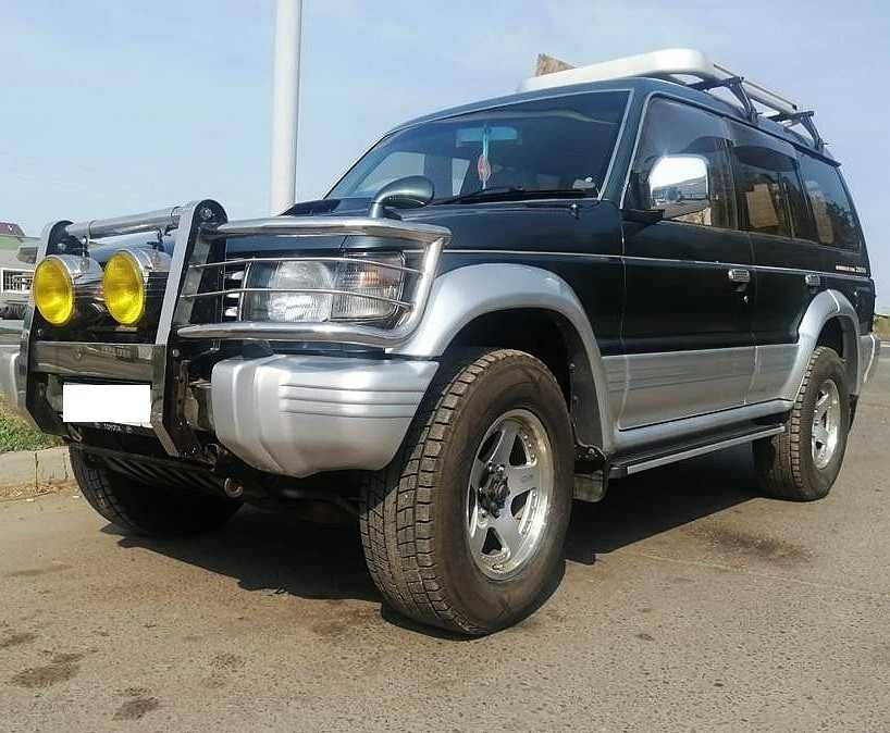 Автомобиль Mitsubishi Pajero