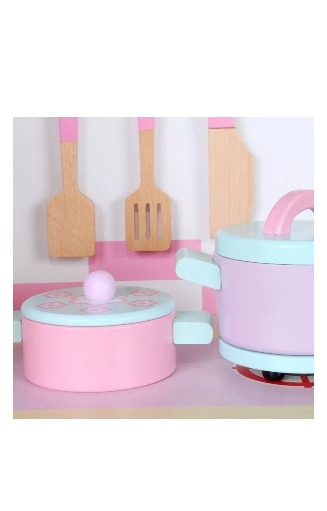 Кухня детская деревянная розовая