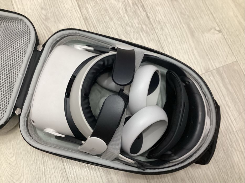 Продаю Oculus Quest 2