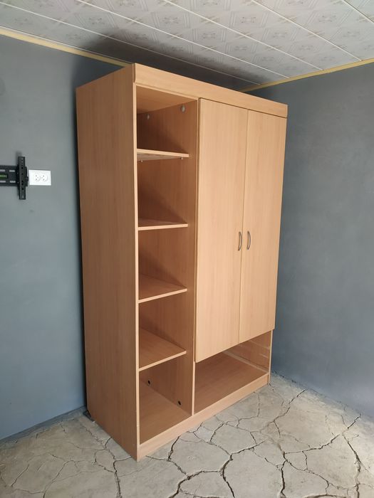 Шкаф полкали италянский