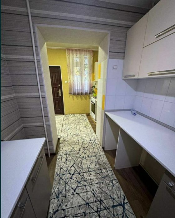 Квартира продаётся Чиланзар 9 квартал 2/1/4 балк 2*6 Ин Яз