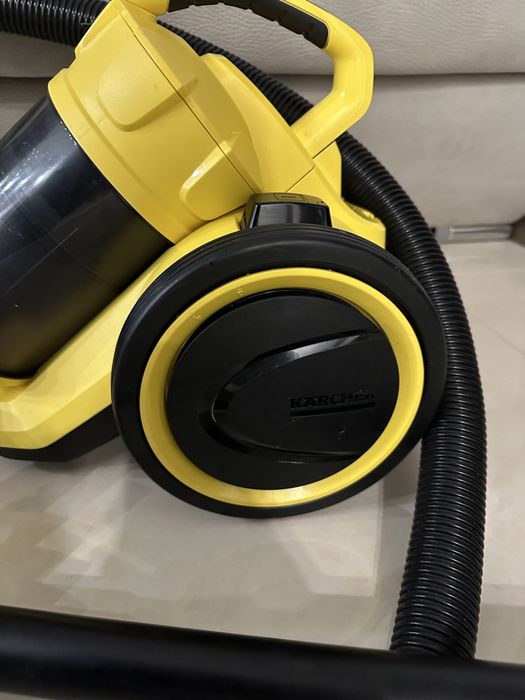 Прахосмукачка с циклонен филтър - Karcher VC 3