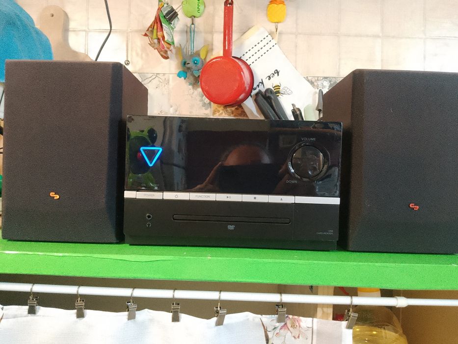 Sistem audio video Tevion .