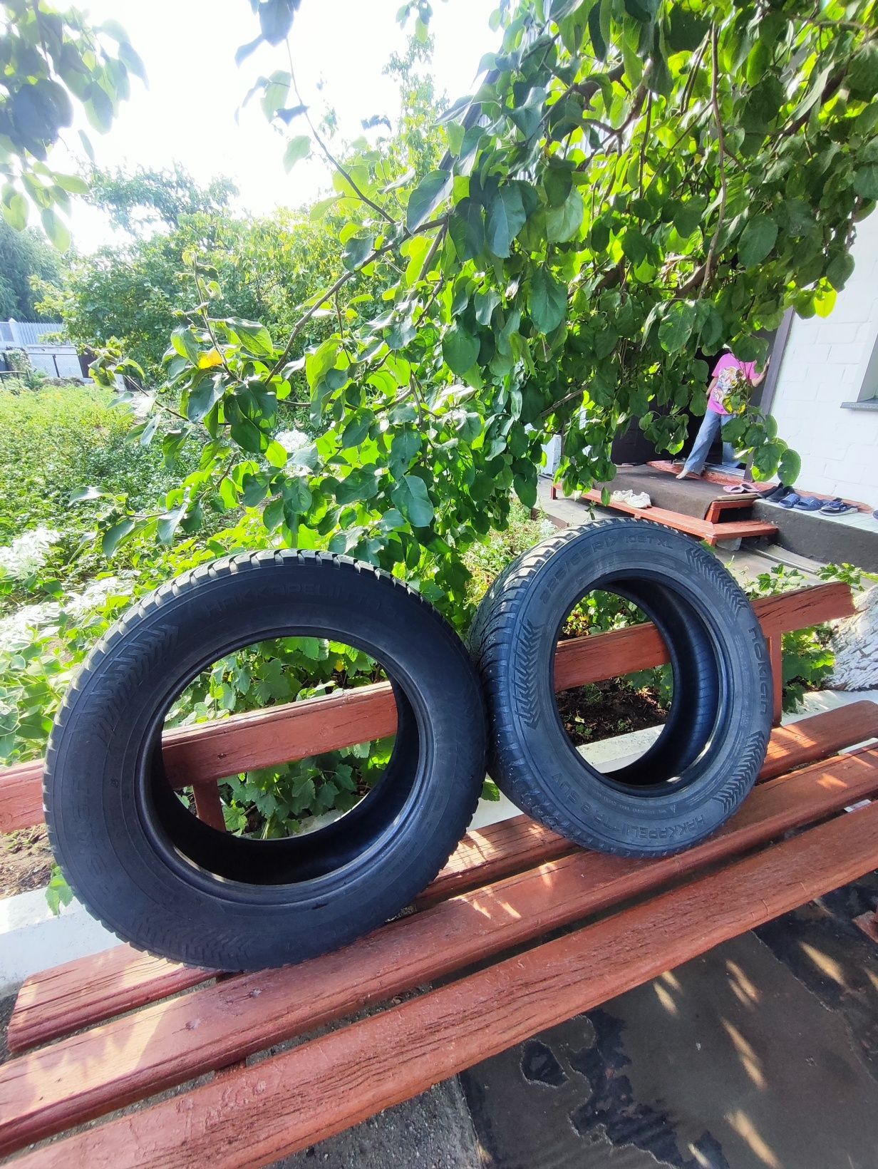 Продаю зимние шины Nokian Hakkapeliitta 8 SUV 225/65 R17