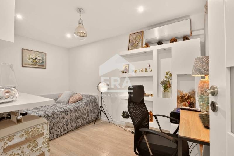 Едноетажна, ексклузивна, ремонтирана и обзаведена къща за продажба, с