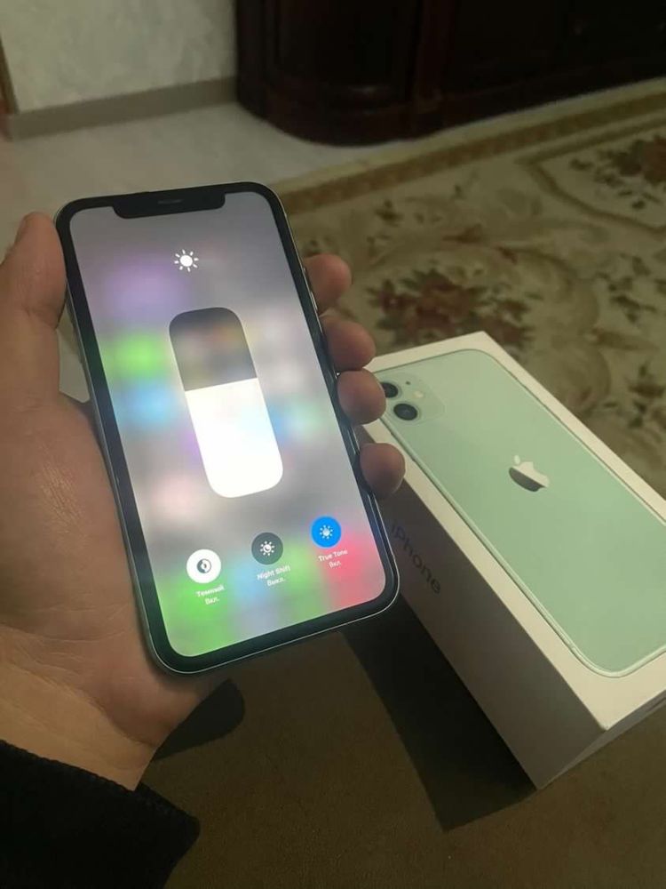 iPhone 11 с коробкой 64гб