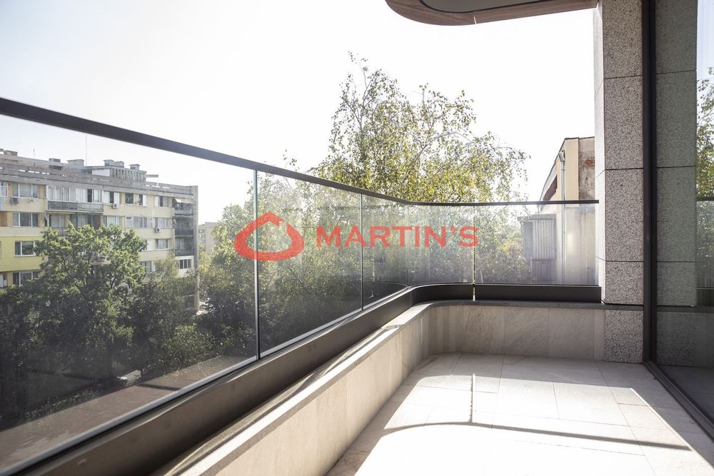 Дава се под наем Тристаен апартамент в София, Изток - 120 кв.м за 1150 € - Снимка #12