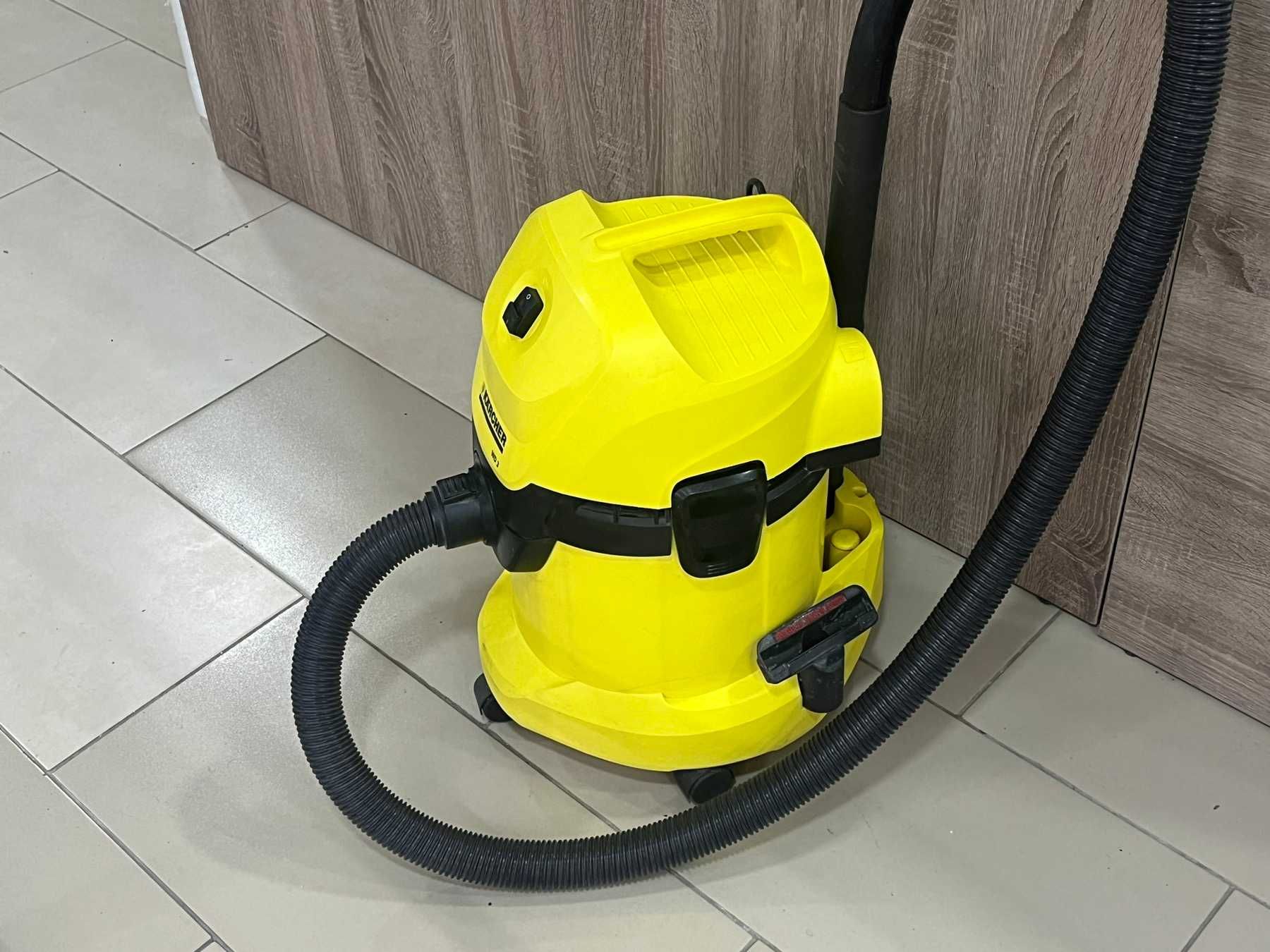 Прахосмукачка Karcher WD3