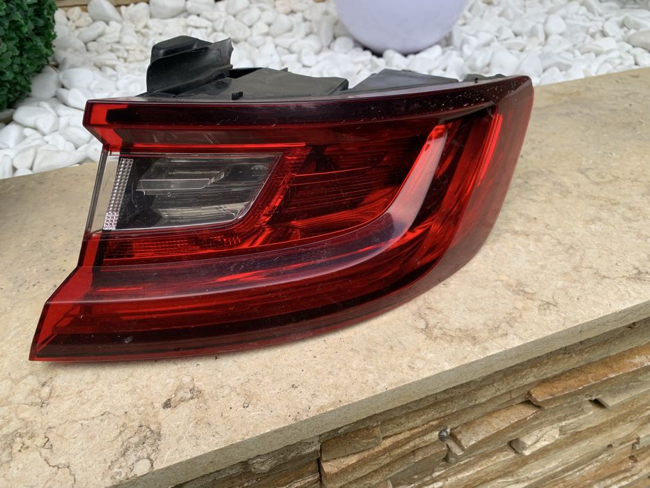 Lampa stop Renault Megane 4 partea dreapta hatchback an 2016/2019