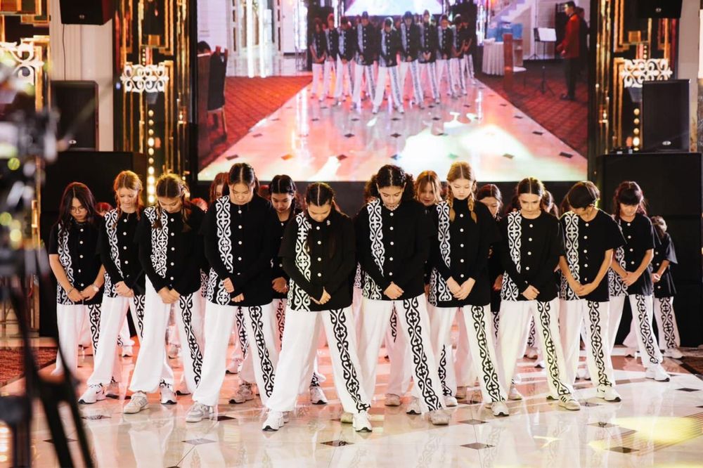 Танцоры для выступлений на корпоративах!