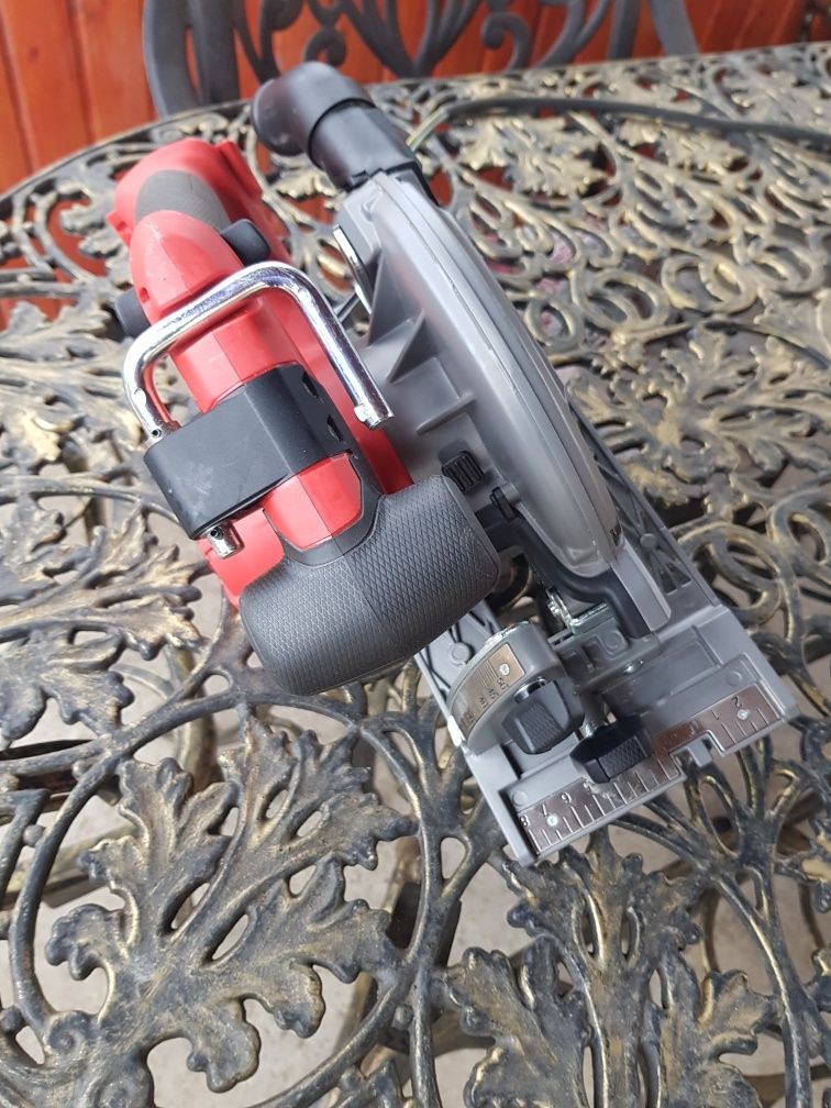 circular milwaukee M18 CCS55