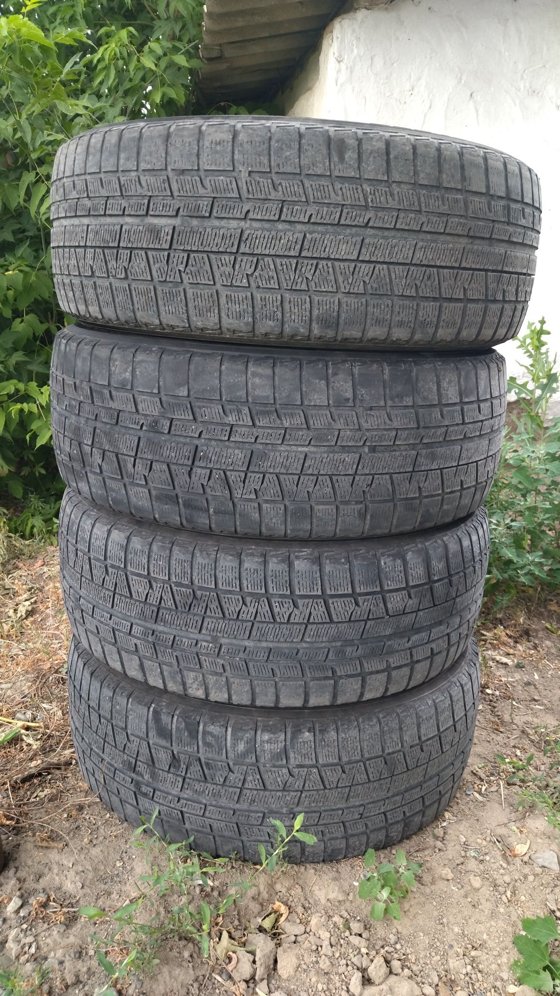 Продам шины 17 размер