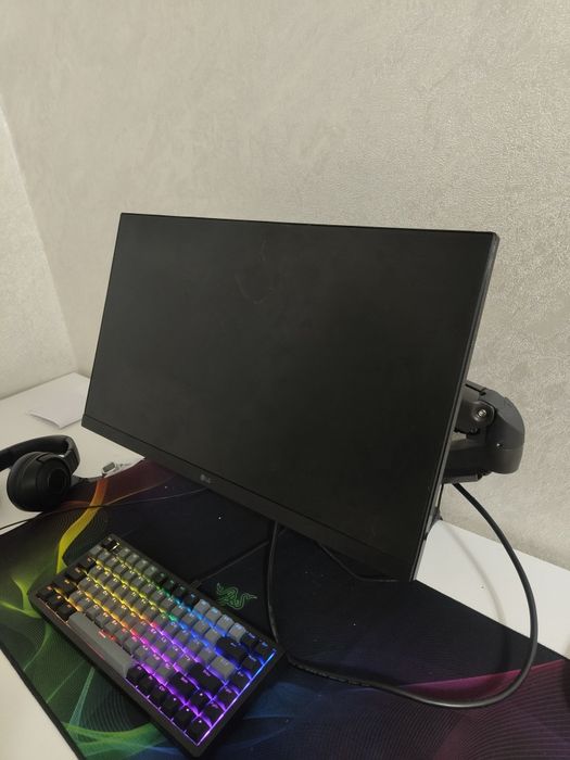 Продам монитор LG Ultragear 144 ГЦ на запчасти