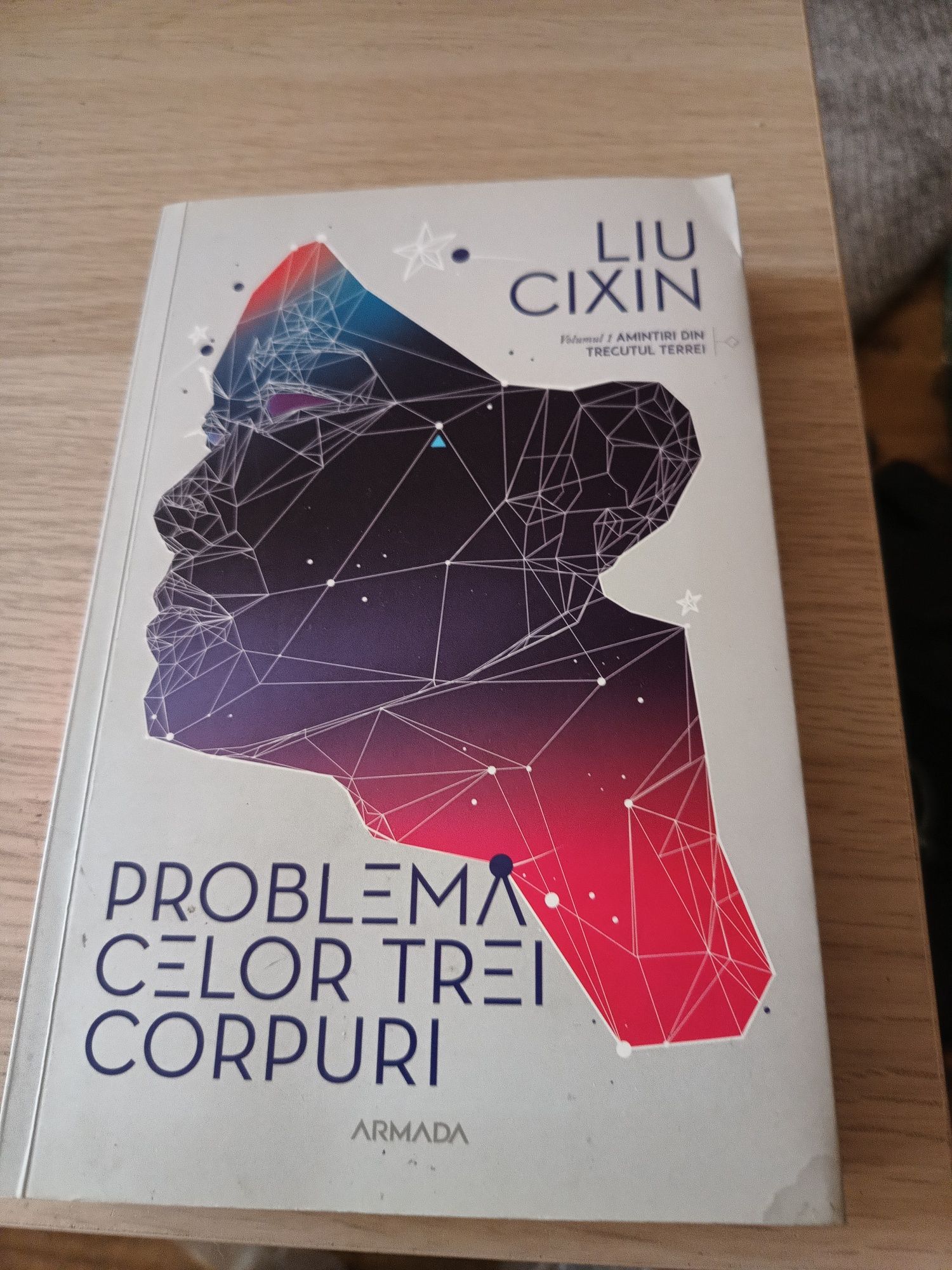2 cărți din seria Problema celor 3 corpuri Liu Cixin
