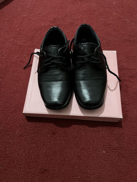 Pantofi eleganti pt baieti