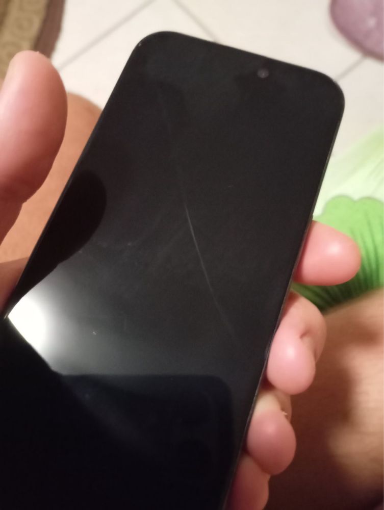 Продавам Iphone 15 pro