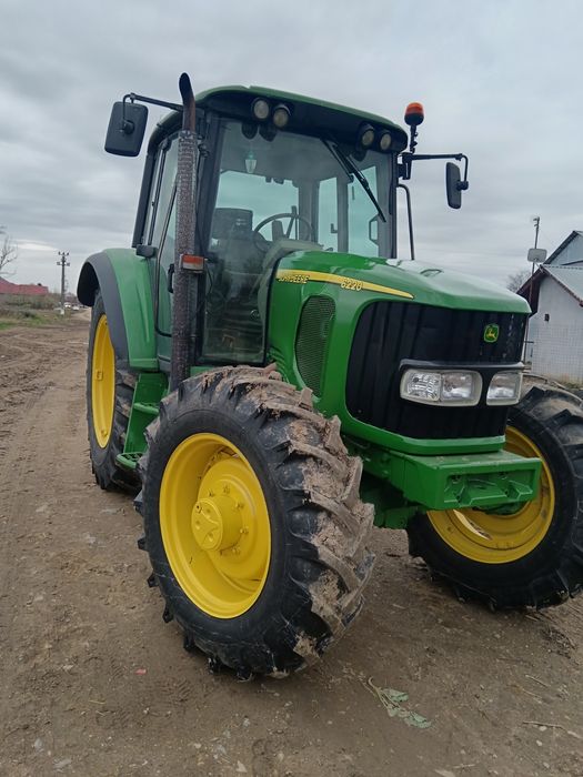John-Deere   6220