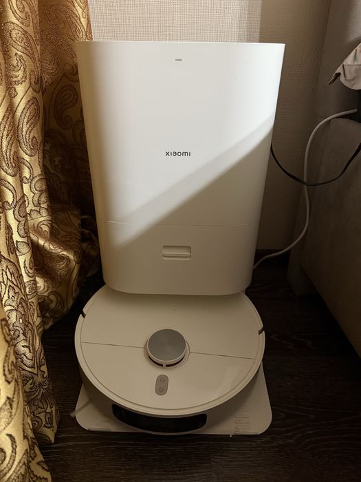 Робот пылесос почти новый