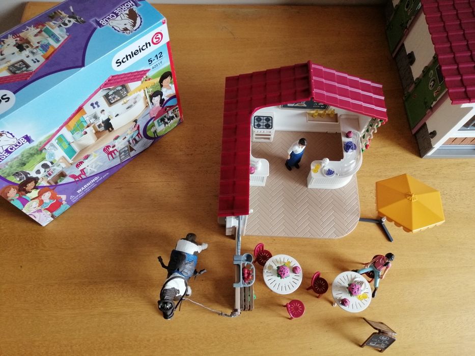 Schleich Кафене За Ездачи с Аксесоари