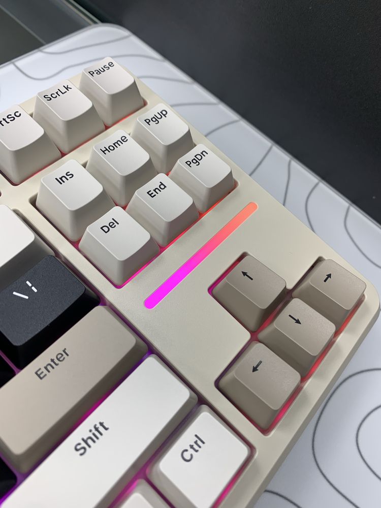Attack Shark X87 Cheese White