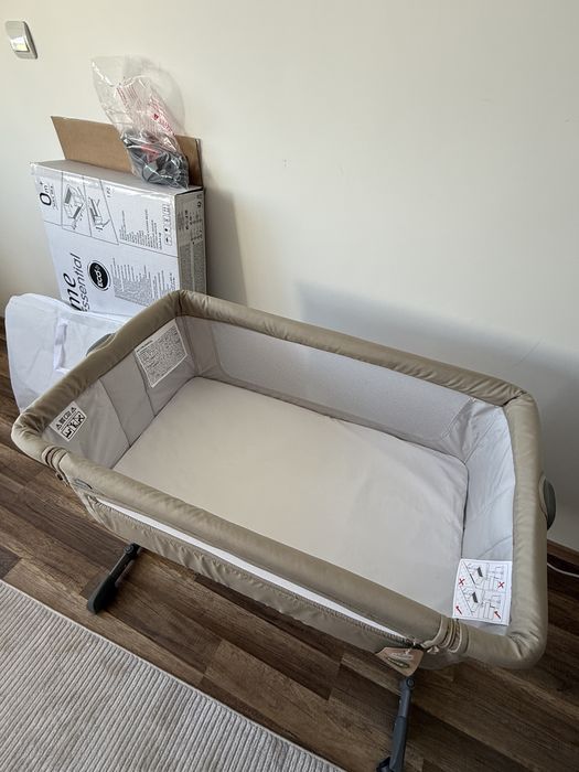 ЧИСТО НОВА Бебешка кошара Next2Me на Chicco Essential Dune Re_Lux