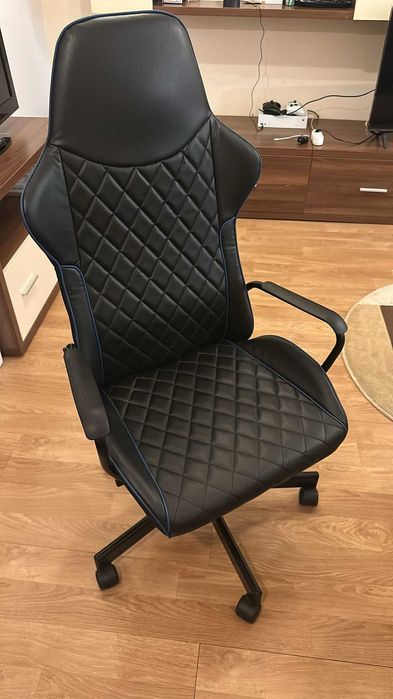 Vând Scaun Directorial