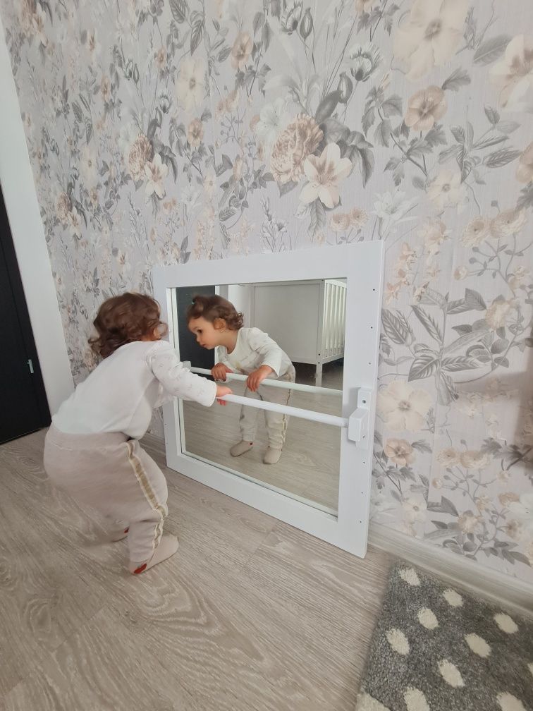 Oglinda pentru copii cu bara ajustabila | Montessori