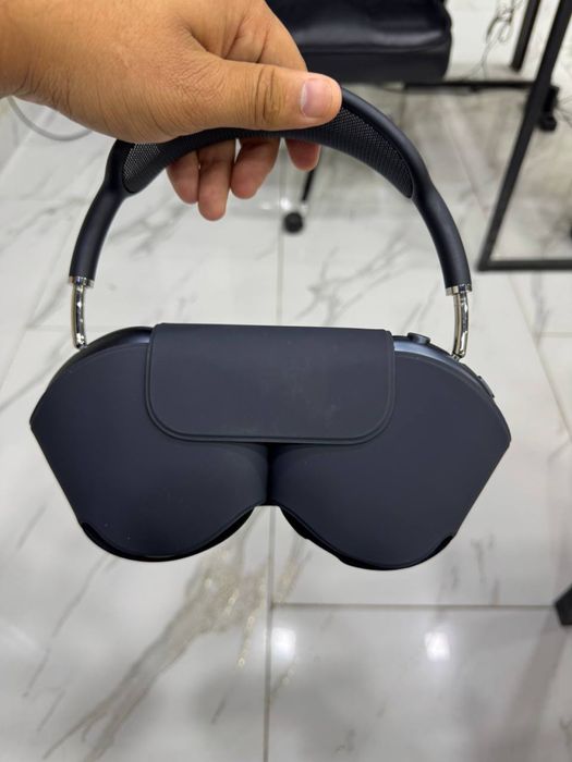 Apple Airpods max yengi