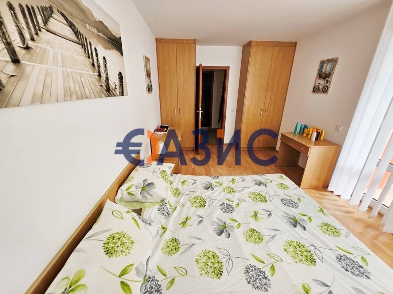 Продава се Двустаен апартамент в к.к. Слънчев бряг - 63 кв.м за 1032 €/кв.м - Снимка #11