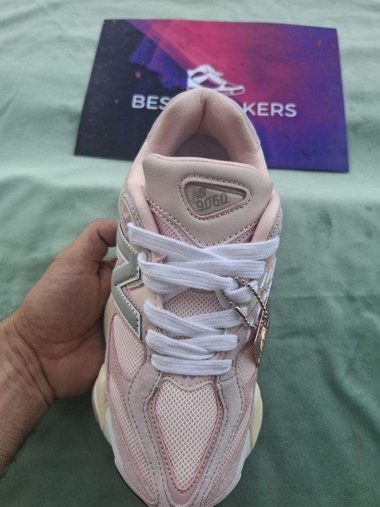 New Balance 9060. Mărimi 37, 38. 22, 5 -23,5 cm