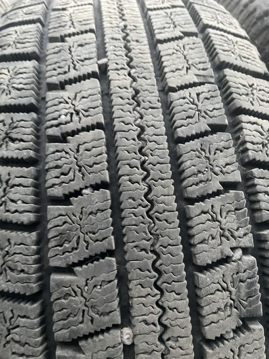 Зимние шины в отличном состоянии!