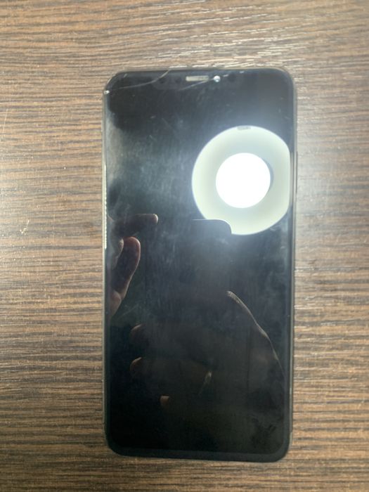 Продам Iphone XS Max 64GB