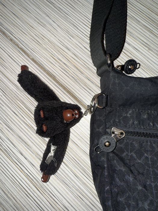 Черна чанта Kipling