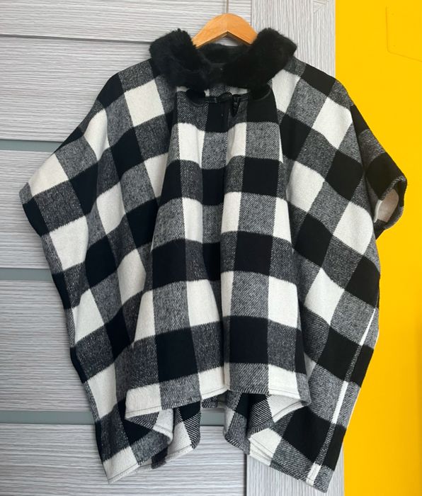 Poncho damă cu blăniță, mărimea XS-S